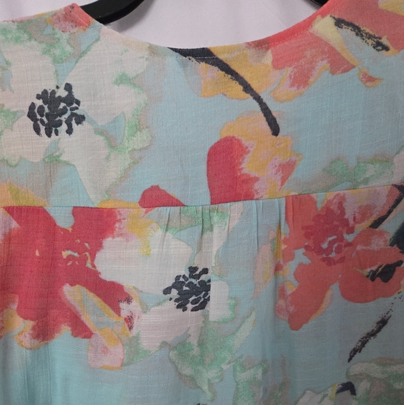 Zac & Rachel Green Blouse with Tie Front and 3/4 Sleeves - Picture 6 of 7